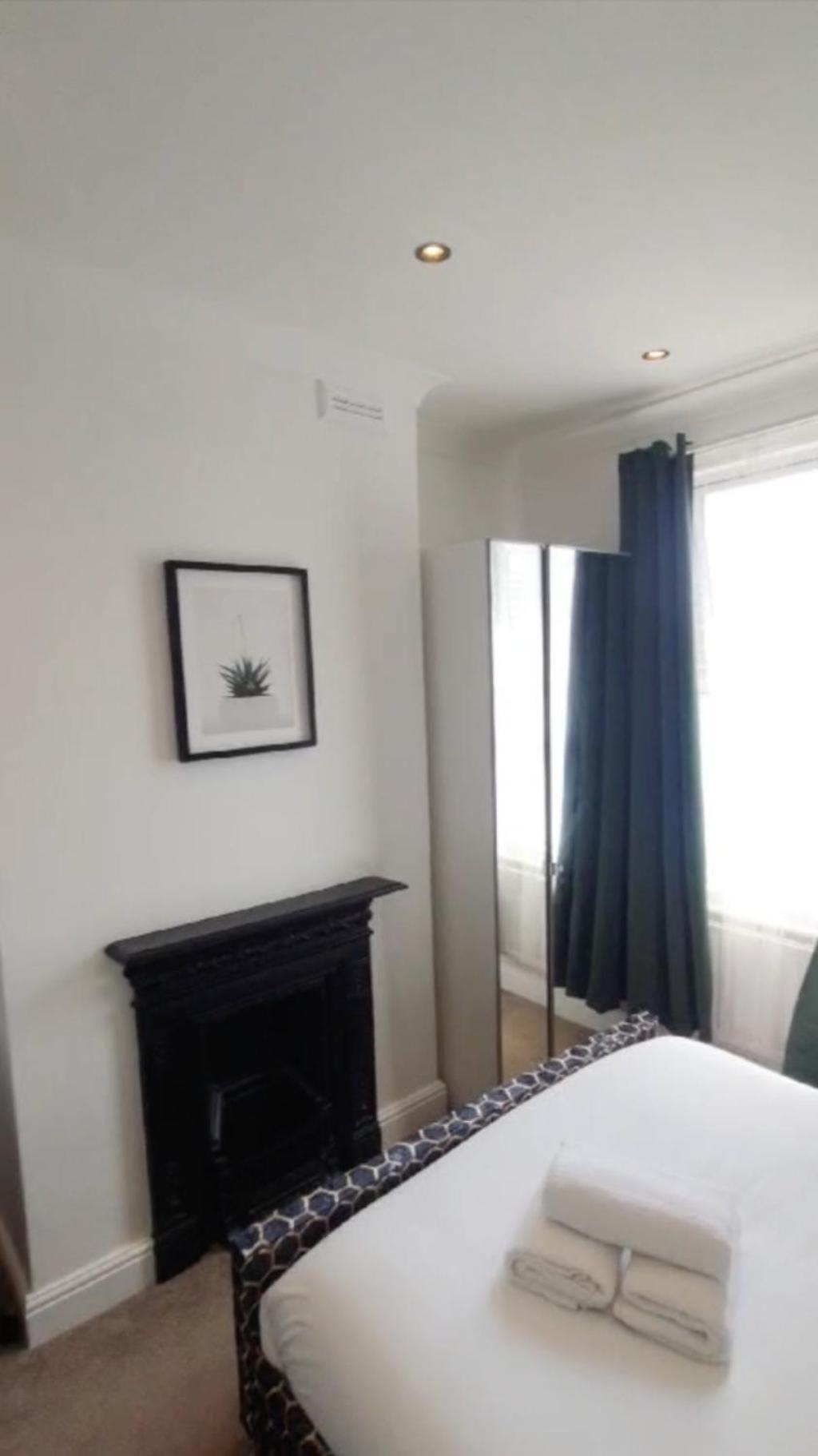 Charming Tower Bridge Apartment Londen Buitenkant foto
